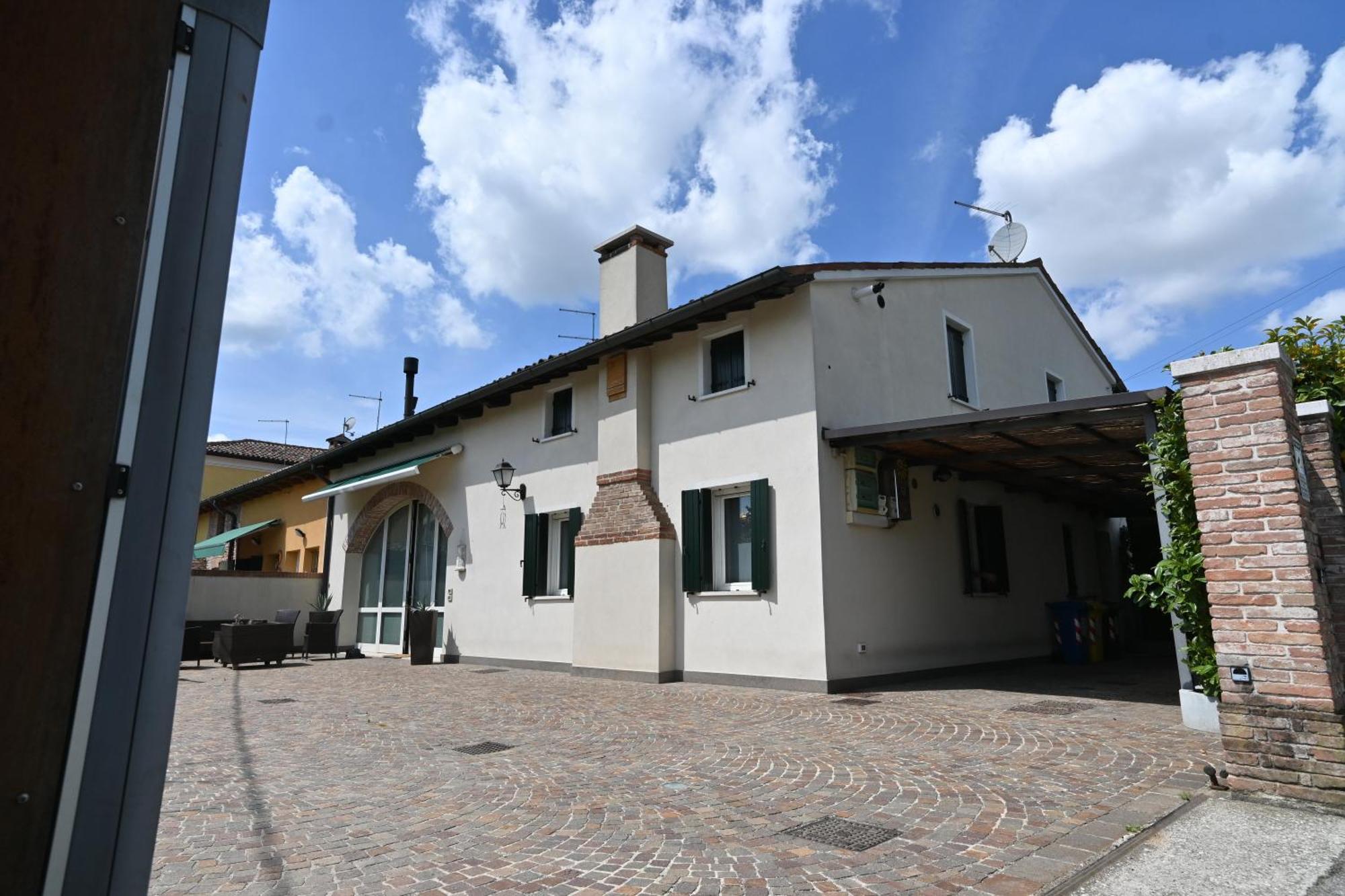 Ca Centosa Artistic House Villa Storica Ristrutturata Con Patio E Giardino Cittadella Buitenkant foto